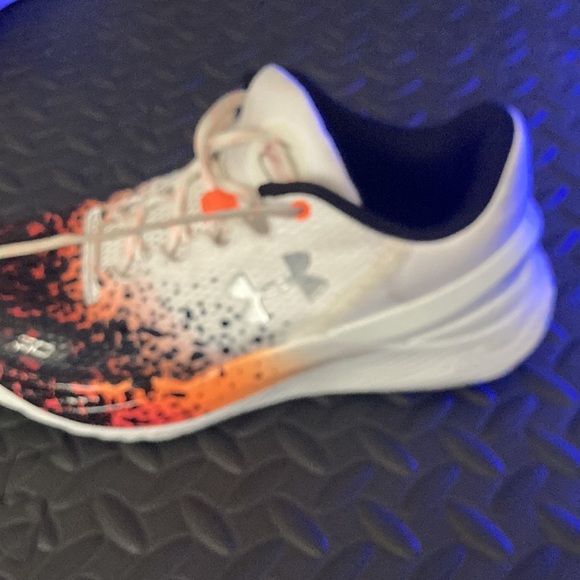 Steph Curry 2 Lows - Picture 2 of 3